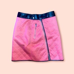 Pink Mini quilted Skirt w leather detailing! Vintage y2k style